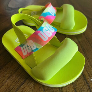 Uggs Childrens Green Zuma Slide Size 6